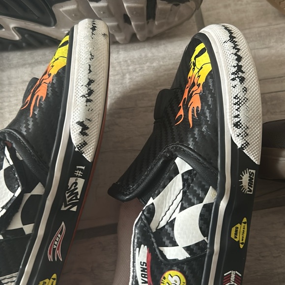 Shoes size 8 and 8 1/2 - Picture 5 of 13